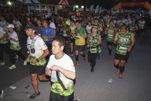 BIB: 
                            <button type="button" onclick="openModal(3530203)" class="btn btn-primary btn-sm float-right btn-popup" data-toggle="modal" data-target=".modal-high-quality">
                        <i class="fas fa-shopping-cart"></i> Add to Cart
                    </button>
                                            <button type="button" onclick="isThisMe(3530203, true)" class="btn btn-success btn-sm float-right btn-popup btn-isme hidden" data-toggle="tooltip" data-placement="bottom" title="นี่คือรูปของคุณใช่ไหม คลิกที่นี่เพื่อเอาเข้าอัลบั้ม">
                        <i class="fas fa-plus"></i> Add to album
                    </button>
                    <button type="button" onclick="isThisMe(3530203, false)" class="btn btn-warning btn-sm float-right btn-popup btn-isnotme hidden">
                        <i class="fas fa-ban"></i> Remove from album
                    </button>